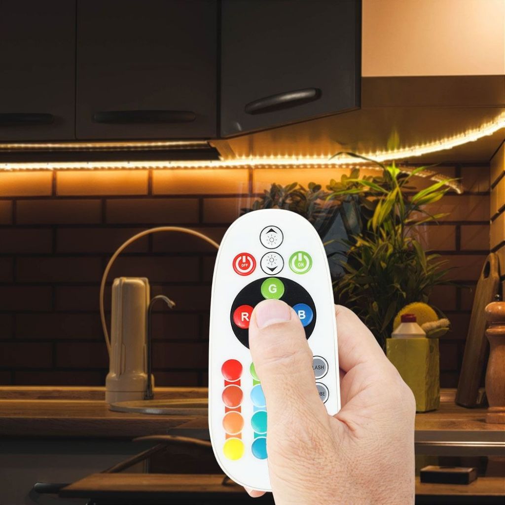 V-Tac Controller per Strisce LED RGB 4 Pin con Telecomando 24 Tasti