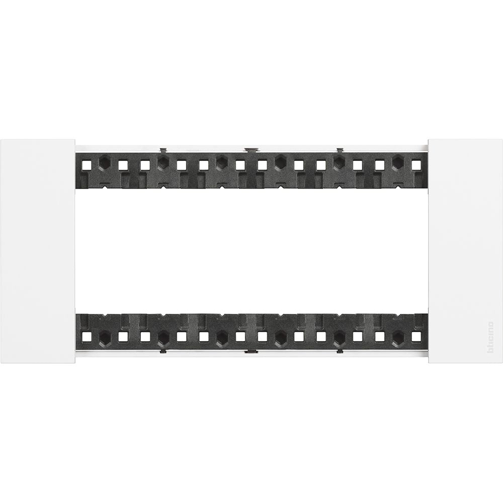 Placca 6 posti bticino living now colore bianco KA4806KW
