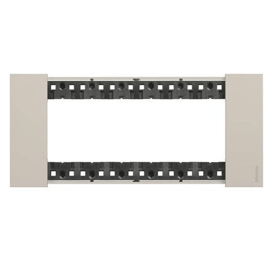 Placca 6 posti bticino living now color sabbia KA4806KM